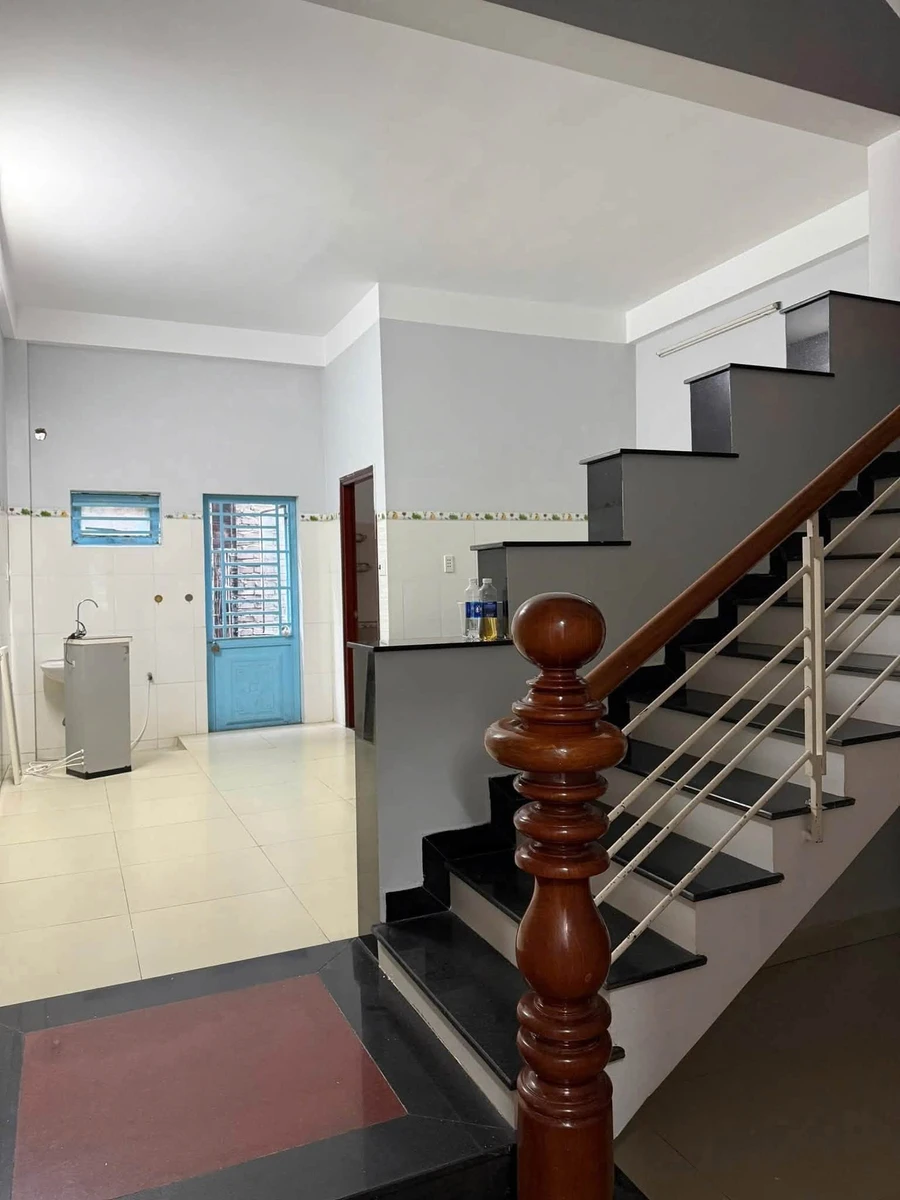 Cho thuê nhà 2 tầng mặt tiền Thanh Hoá 200m2, 15 triệu/tháng - Ảnh thu nhỏ 2