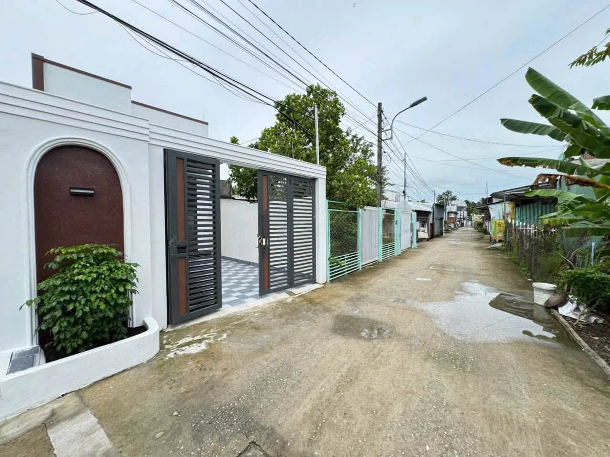 Bán nhà hiện đại 3 phòng ngủ 180m² Rạch Giá - Ảnh 1