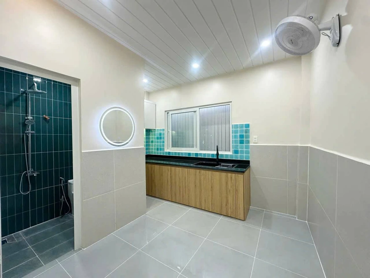 Bán nhà trệt lầu 2PN Rạch Giá 1 tỷ 450 triệu - Ảnh thu nhỏ 2