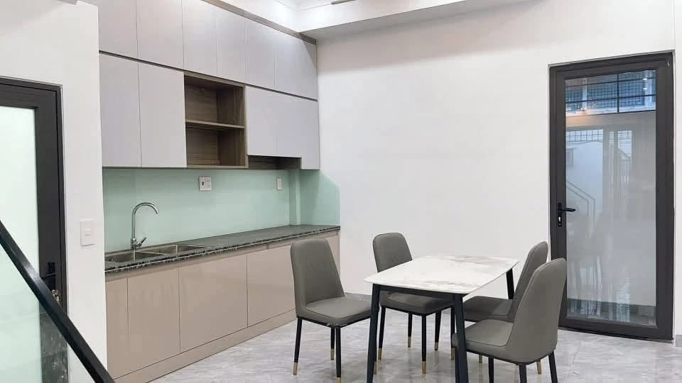 Bán nhà 59m² sân cổng riêng đường Trần Nguyên Hãn giá 3 tỷ 950 - Ảnh thu nhỏ 4