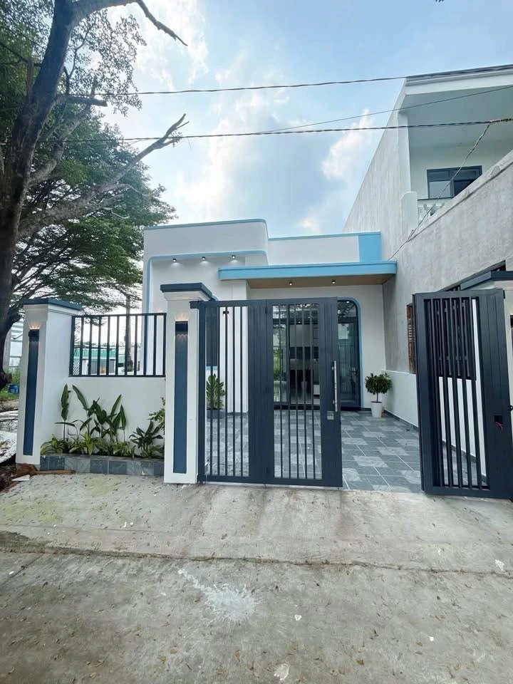 Nhà bán 3 phòng ngủ 105m² Tân Định Bến Cát, 1 tỷ 920 - Ảnh 1