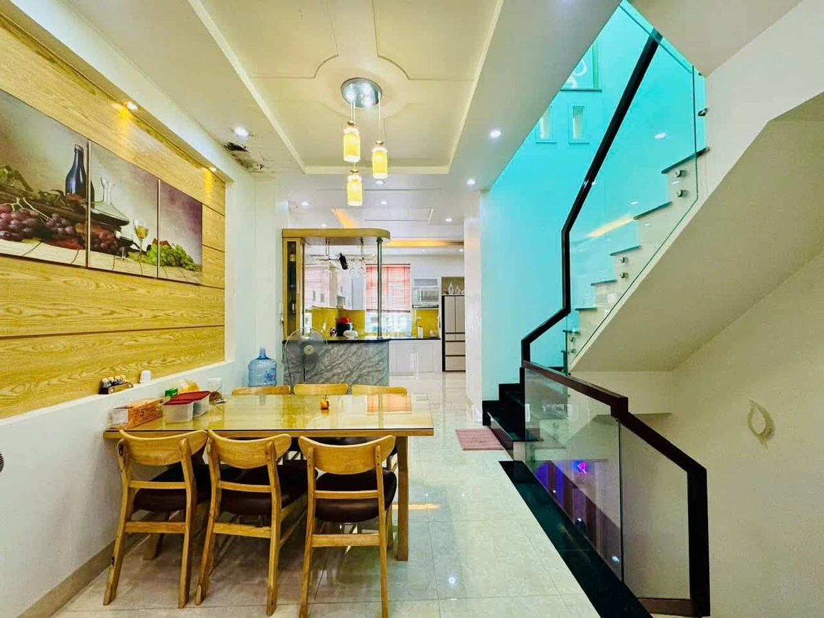 Bán nhà mặt tiền Hàn Mạc Tử Vũng Tàu 62m² 4 tầng 9,5 tỷ - Ảnh thu nhỏ 2