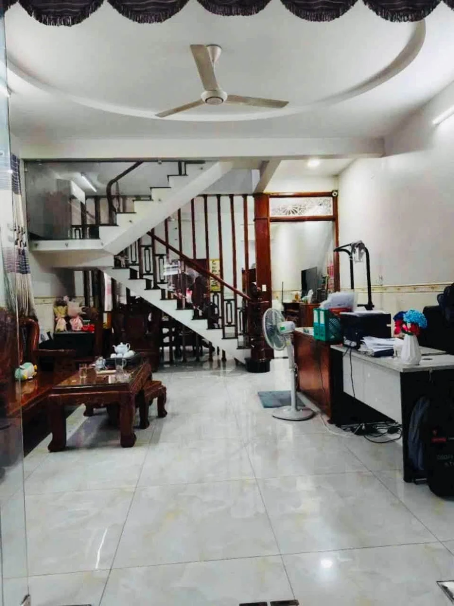 Bán nhà 2 tầng lô góc mặt tiền ĐT743B 210m2, Bình Hòa, Thuận An, giá 9,6 tỷ - Ảnh thu nhỏ 2