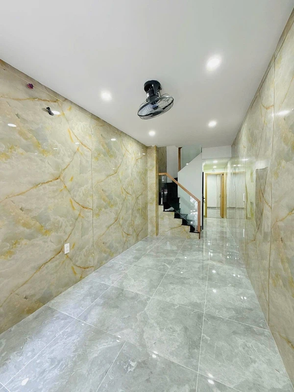 Bán nhà hẻm 32m² 2 tầng 3PN gần chợ Phú Nhuận, giá 4,28 tỷ