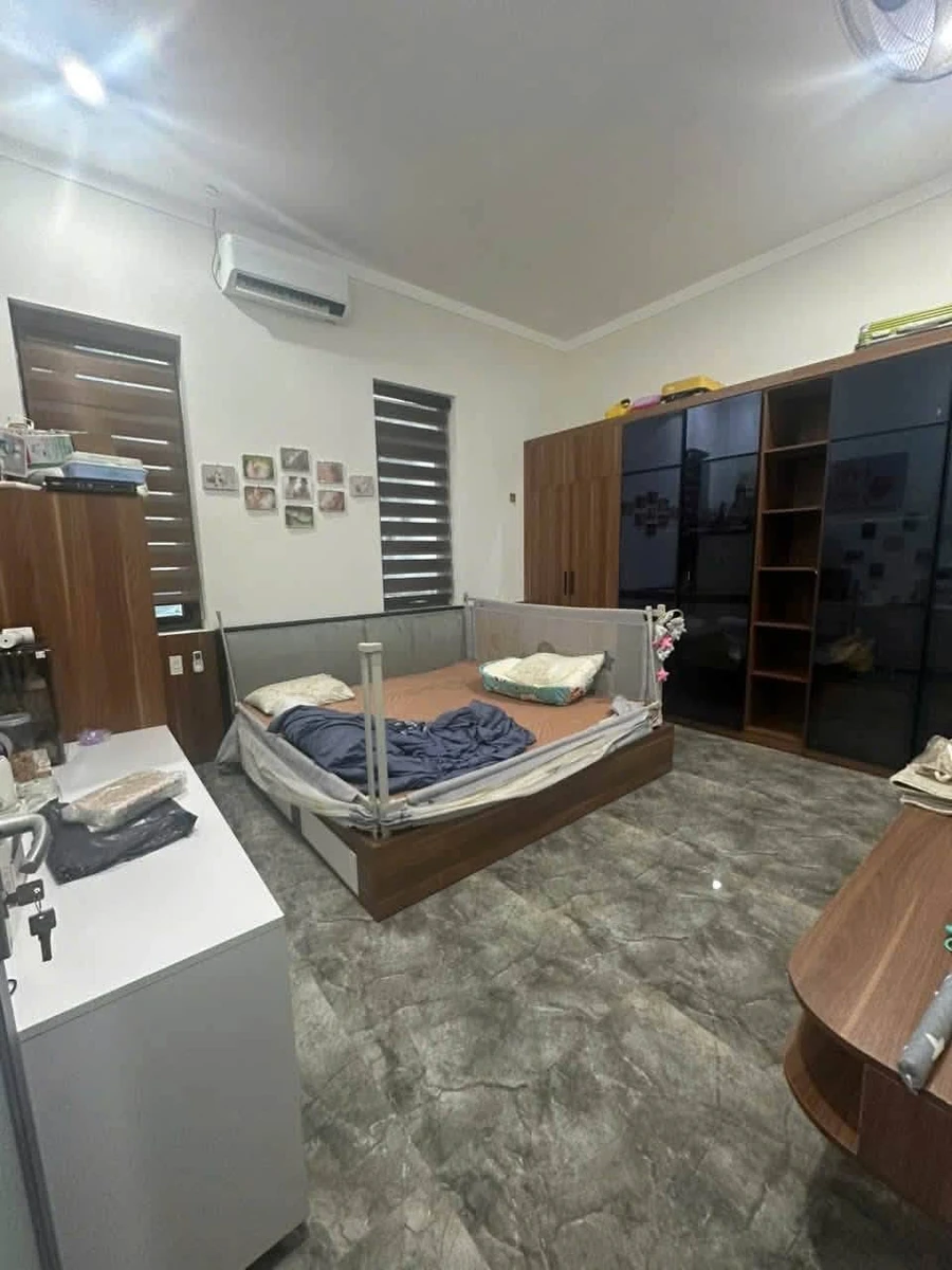 Bán nhà Đồng Khởi 3 PN, 600m², 2,2 tỷ - Ảnh thu nhỏ 3