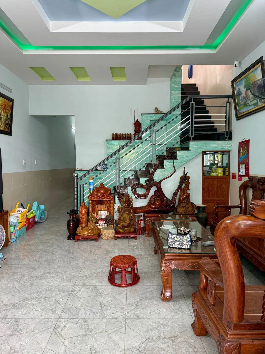 Bán nhà trệt lầu 100m² gần Thuận Hoà, Tân Phong, giá 2 tỷ - Ảnh thu nhỏ 2