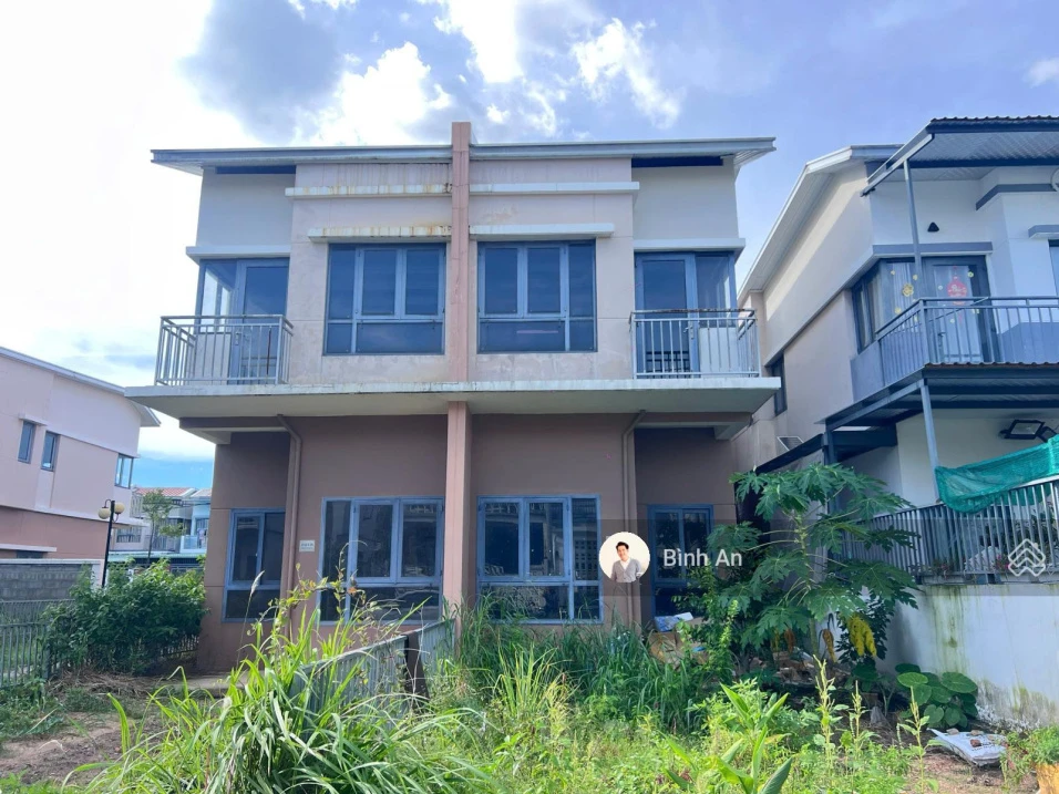 Bán căn tứ lập 1 trệt 1 lầu, 80m2 tại KĐT Oasis, gần ĐH Việt Đức, sổ sẵn, hỗ trợ vay, giá 1,55 tỷ - Ảnh 1