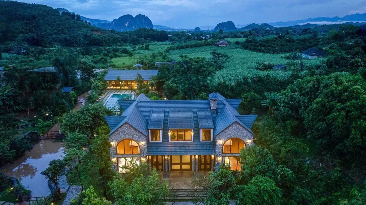 Bán khu nghỉ dưỡng 9800m² dòng tiền 720 triệu/năm - Ảnh 1