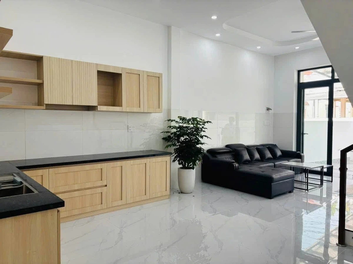 Bán nhà 3 phòng ngủ 105m² Quảng Ngãi - Ảnh thu nhỏ 2