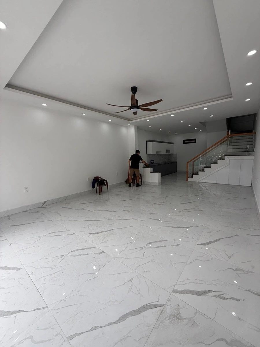 Bán nhà 71m2 3 tầng 4 phòng ngủ Hồng Thái Hải Phòng 1.8 tỷ - Ảnh thu nhỏ 2