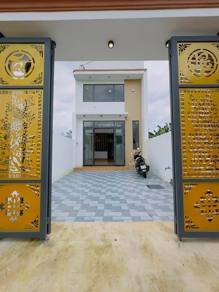 Bán nhà gác lửng 105m2 thổ cư gần chợ Sông Trầu, Đồng Nai, giá 1 tỷ 7xx - Ảnh 1