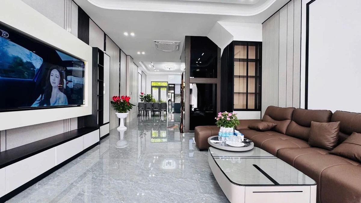 Bán nhà 3 tầng 100m² Full nội thất Nha Trang 9,35 tỷ - Ảnh thu nhỏ 4