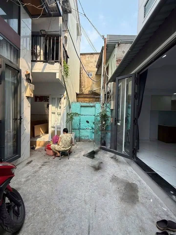 Bán nhà mới xây 2 lầu 2PN Hoài Thanh Q8, 23m² - Ảnh thu nhỏ 3