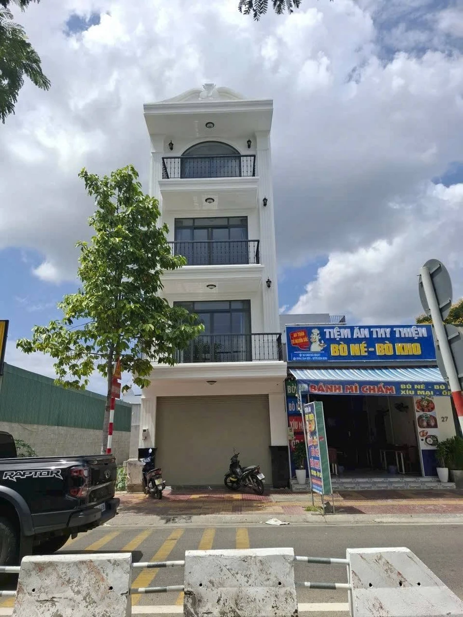 Bán nhà 4 tầng 95m² mặt tiền Cao Bá Quát, Ninh Thuận 8 tỷ 5 - Ảnh thu nhỏ 2