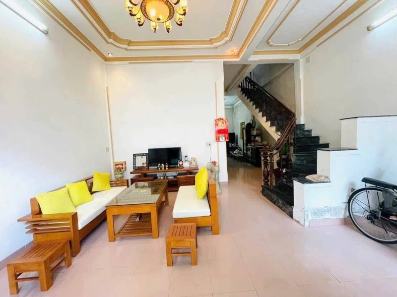 Bán nhà 2 tầng 4 phòng ngủ, 203.5m² trung tâm Huế