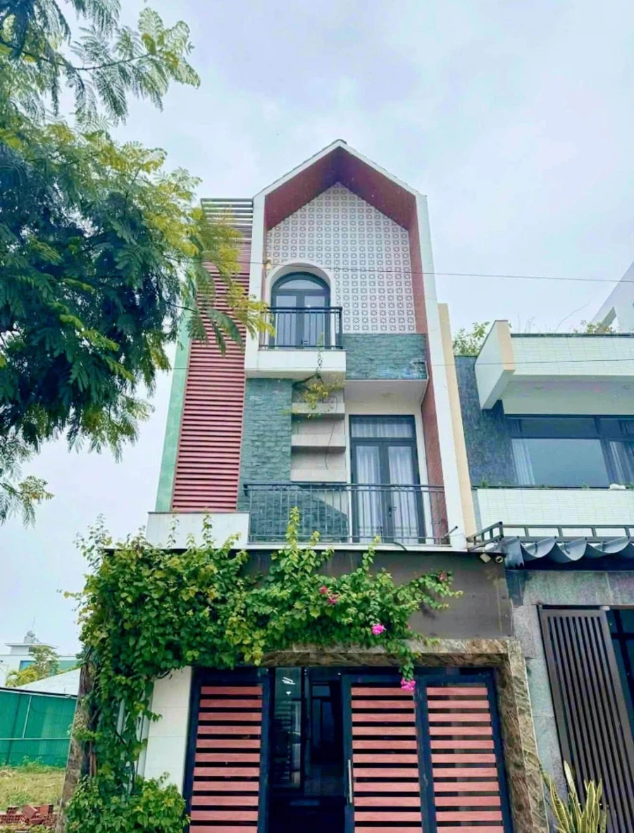 Nhà 3 tầng mặt tiền 219m² Phú Mỹ, Quảng Ngãi 3 tỷ 390 triệu - Ảnh 1