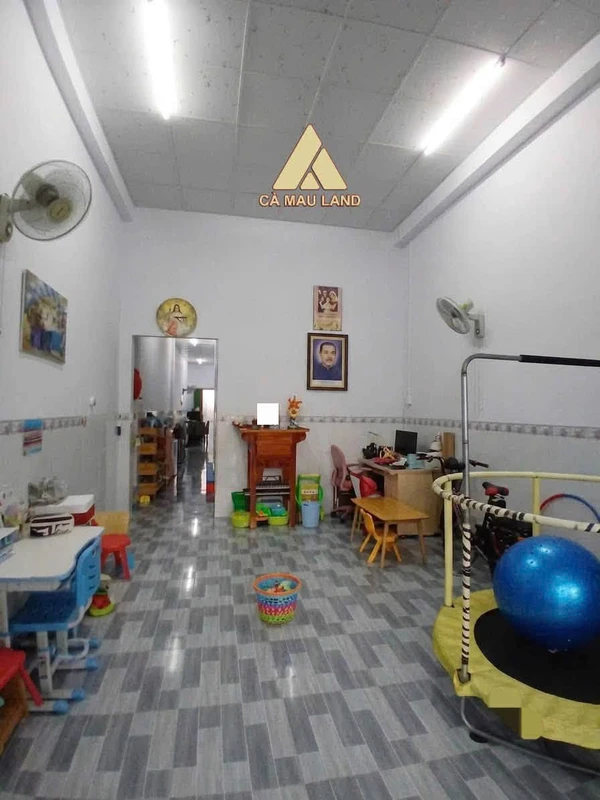 Nhà mặt tiền Thoại Ngọc Hầu, Cà Mau, 102m², 2.3 tỷ