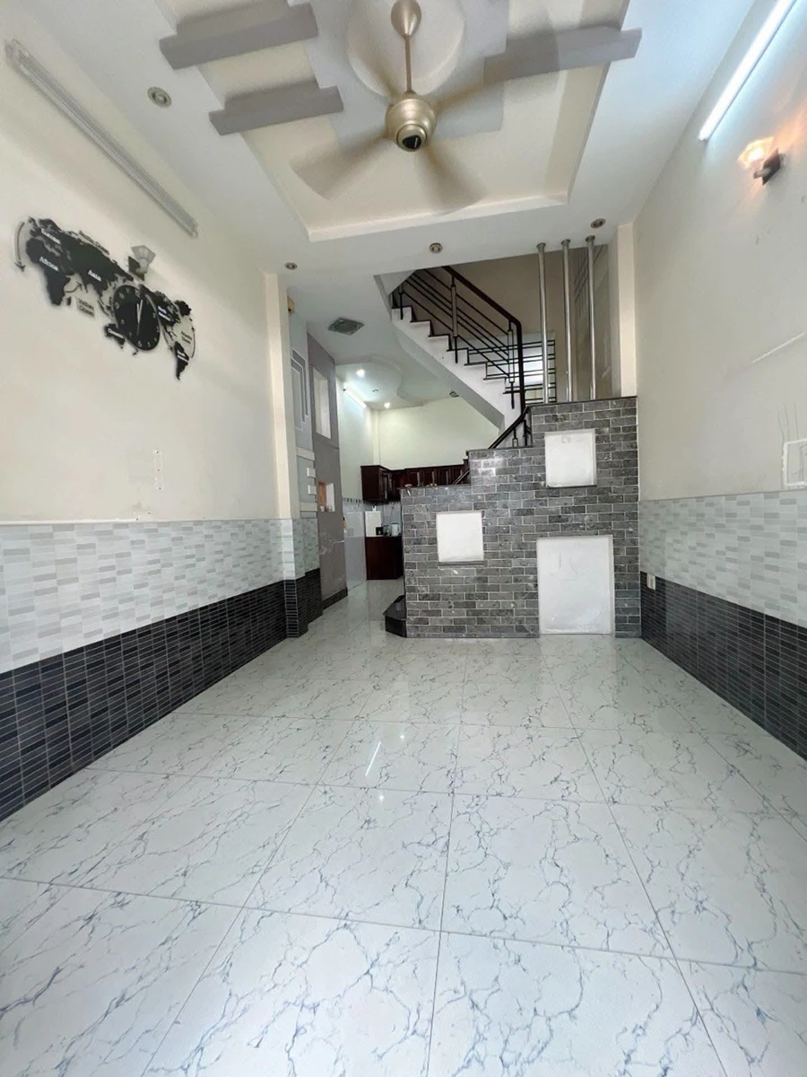 Bán nhà 4 tầng 42m2 gần Lạc Long Quân 7 tỷ - Ảnh thu nhỏ 2