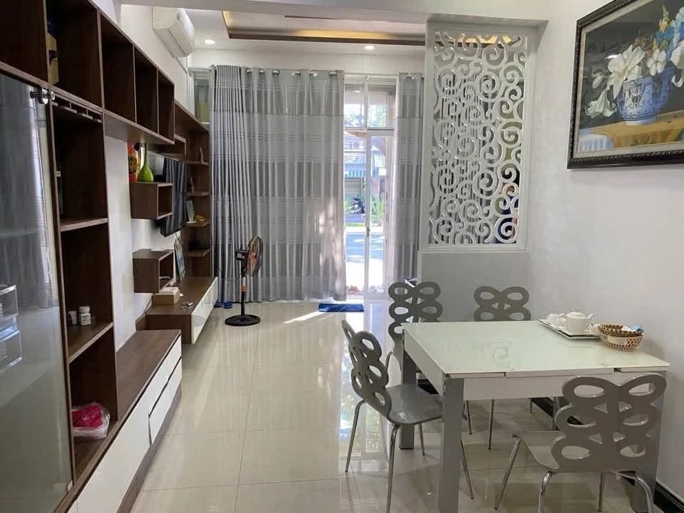 Bán nhà mặt tiền Trần Phú Nha Trang 68m² 8,7 tỷ - Ảnh thu nhỏ 4