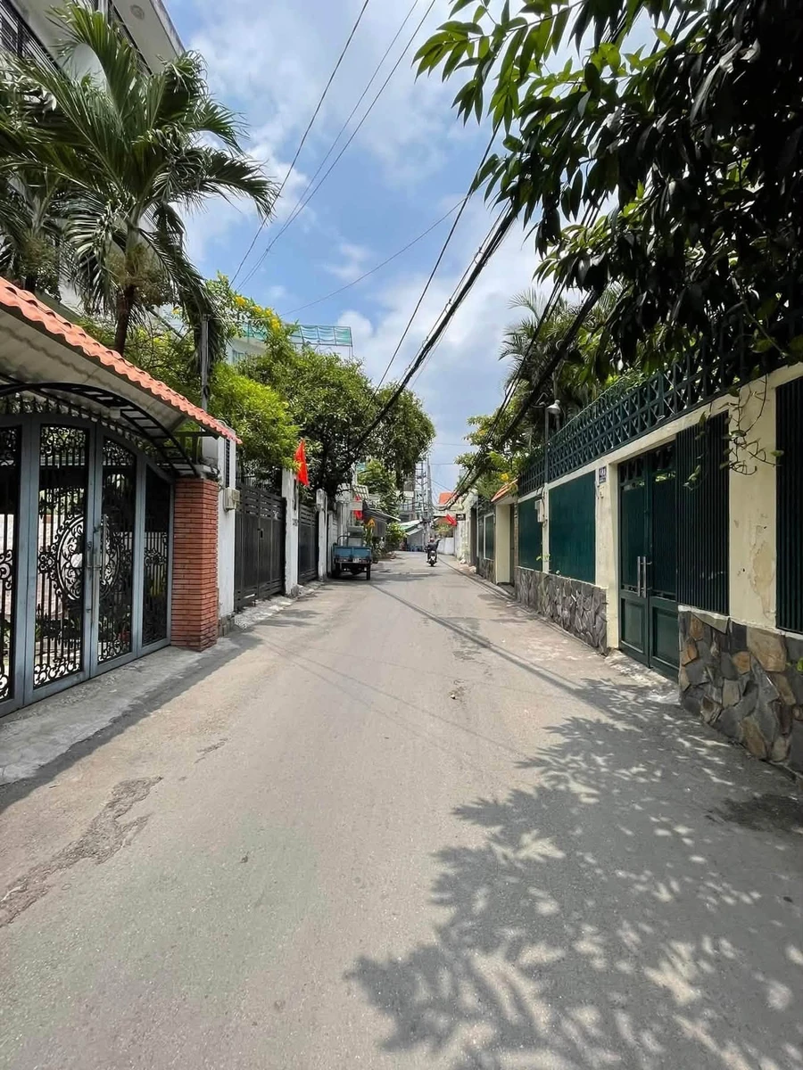 Bán nhà hẻm kinh doanh đường Trường Chinh, Tân Bình, 65m2, 4 tầng 5PN, hơn 11 tỷ - Ảnh 1