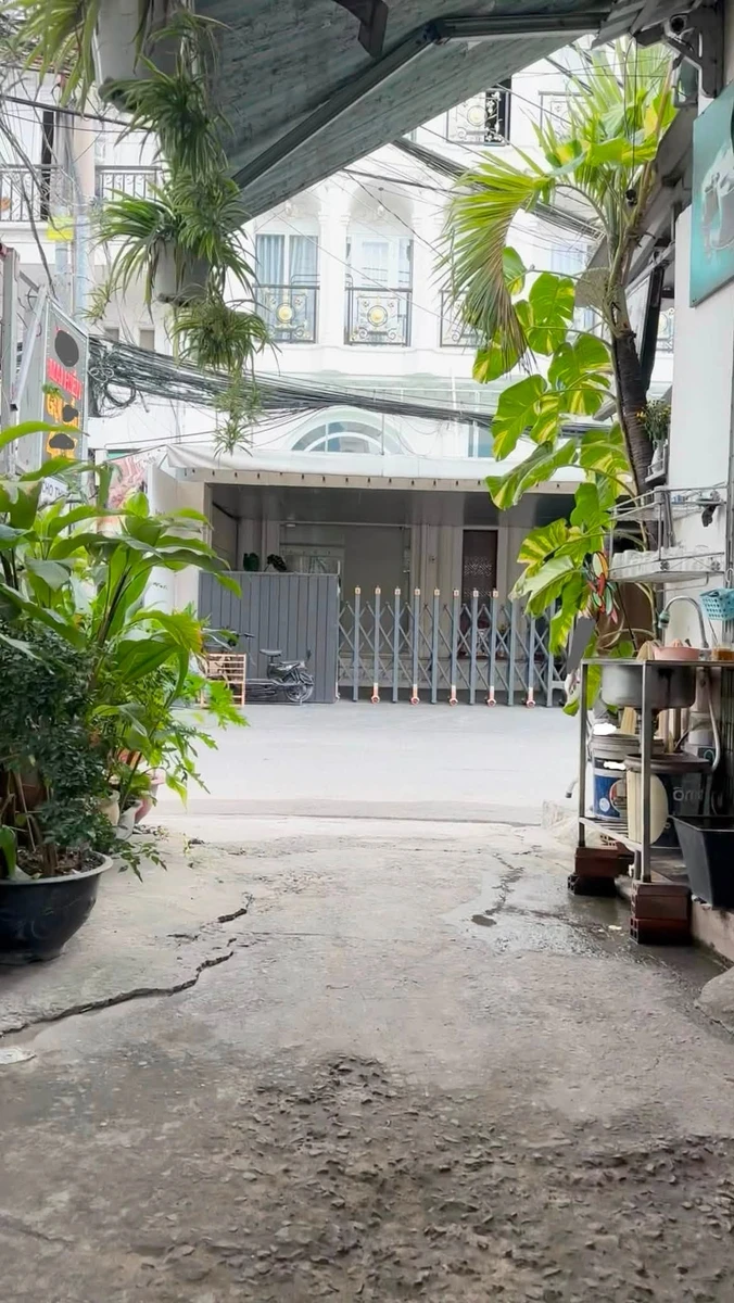 Bán nhà 4 tầng 64m2, 4 phòng ngủ, ô tô tới cửa, đường Phan Huy Ích, Gò Vấp - Ảnh thu nhỏ 2