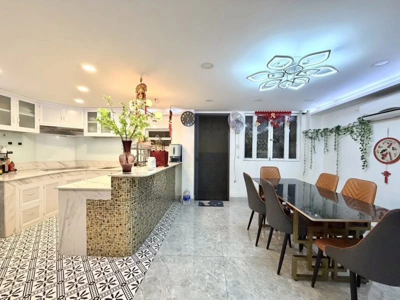 Bán nhà 5 tầng 125m² Nguyễn Kiệm, gầu ôtô, giá 12.3 tỷ - Ảnh thu nhỏ 3