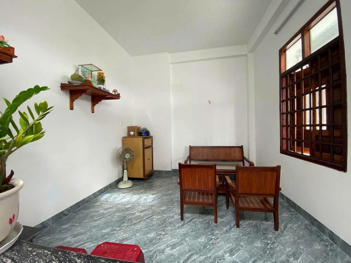 Bán nhà 2.5 tầng 57m2 đường Nguyễn Công Trứ Tuy Hoà - Ảnh 1