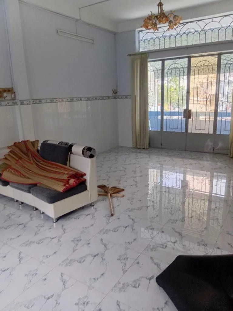 Bán nhà 3 tầng BTCT 213m², hẻm xe tải, 6PN, khu Lạc Long Quân Quận 11, giá 14 tỷ - Ảnh thu nhỏ 4