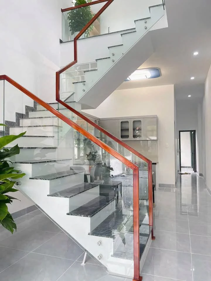 Bán nhà 2 tầng 98m2 gần Chợ Thu Lộ, Quận 5 - Ảnh thu nhỏ 4