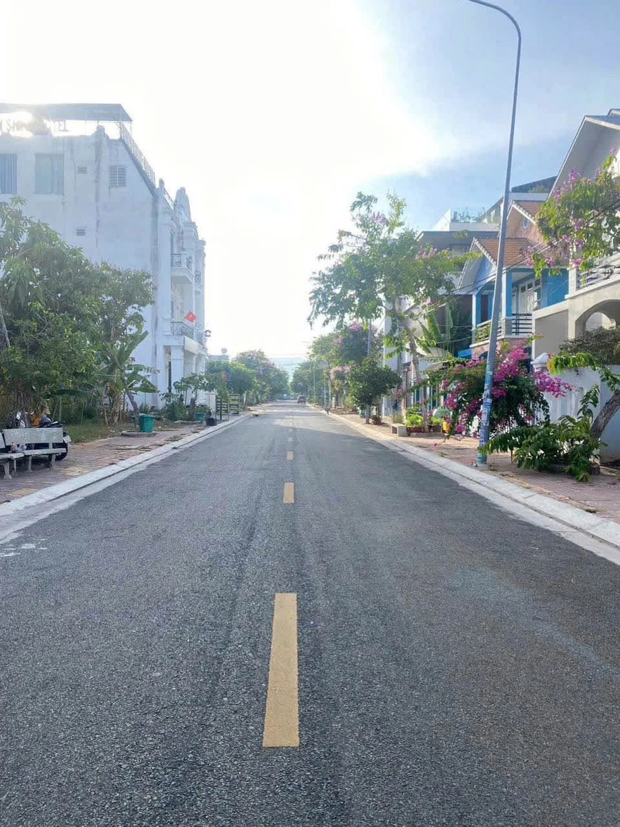 Biệt thự bán Lưu Hữu Phước, 190m², 6 tỷ, Bà Rịa - Ảnh thu nhỏ 3