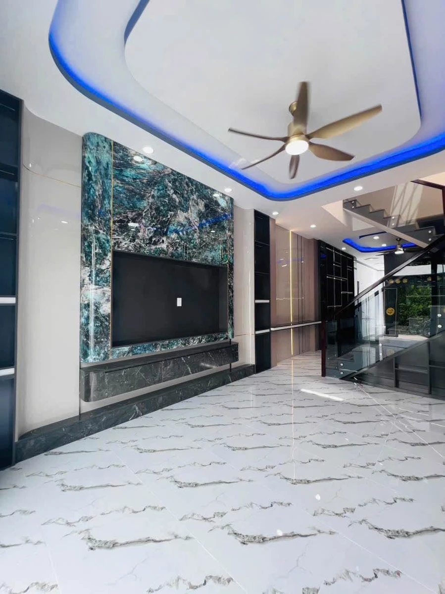 Bán nhà 1 trệt 1 lầu 4PN, 100m2 sau Coopmart Cần Giuộc, Tây Ninh giá 3 tỷ - Ảnh thu nhỏ 5