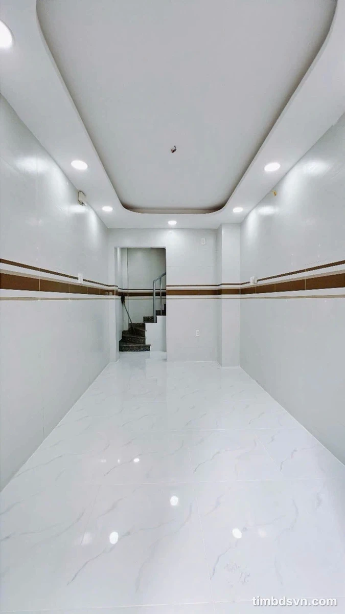 Bán nhà phố 70m² 3 phòng ngủ gần Khánh Hội Quận 4 - Ảnh 1