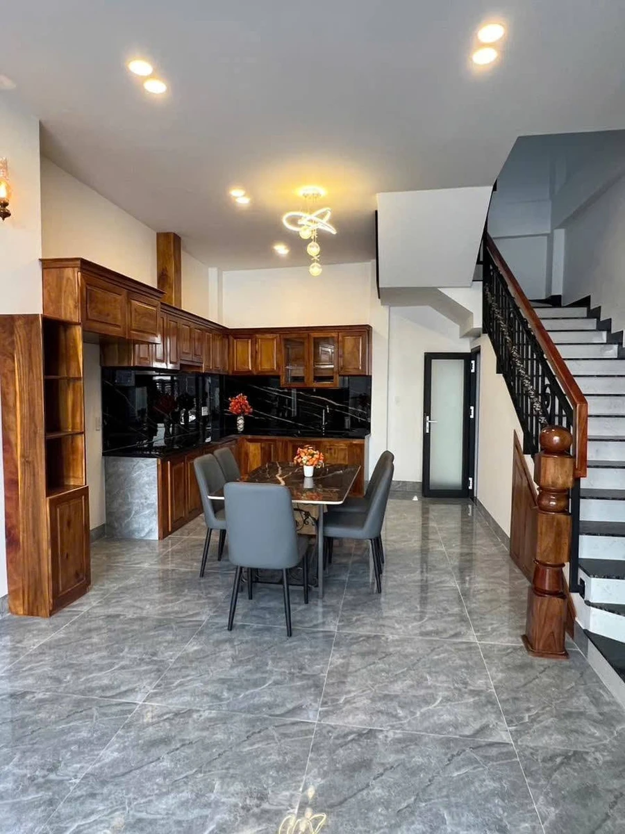 Bán nhà 3 tầng Vĩnh Ngọc Nha Trang, 180m², 3PN, 4.25 tỷ - Ảnh thu nhỏ 3