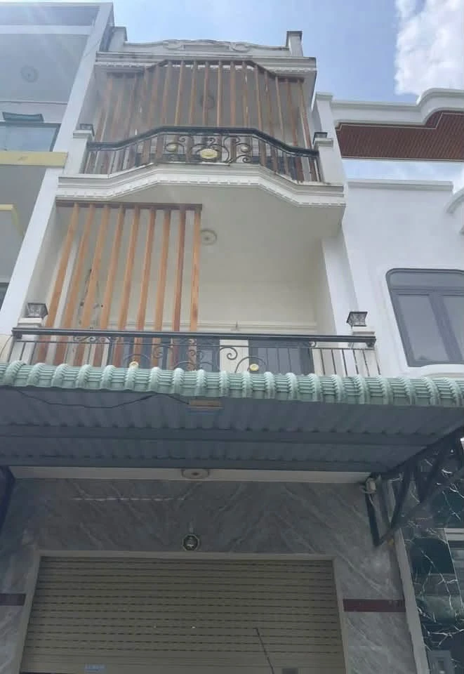 Bán nhà phố 5 phòng ngủ 210m2 Phường Hoá An Đồng Nai - Ảnh thu nhỏ 2