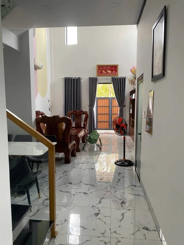 Bán nhà 1 trệt 1 lầu 3PN 119m² Long Khánh giá 1,6 tỷ