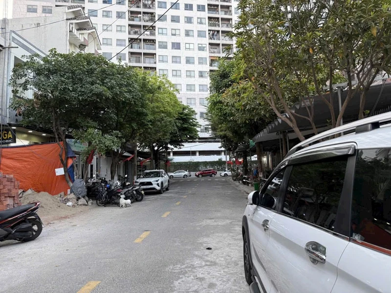 Bán nhà 3PN, 75m², mặt tiền Sơn Trà, sát biển, 9 tỷ