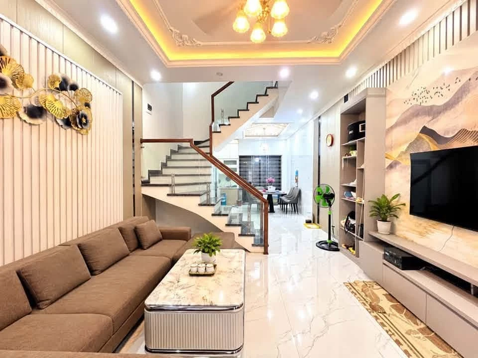 Bán nhà 4 tầng 60m2 Trần Nguyên Hãn gần chợ - Ảnh thu nhỏ 2