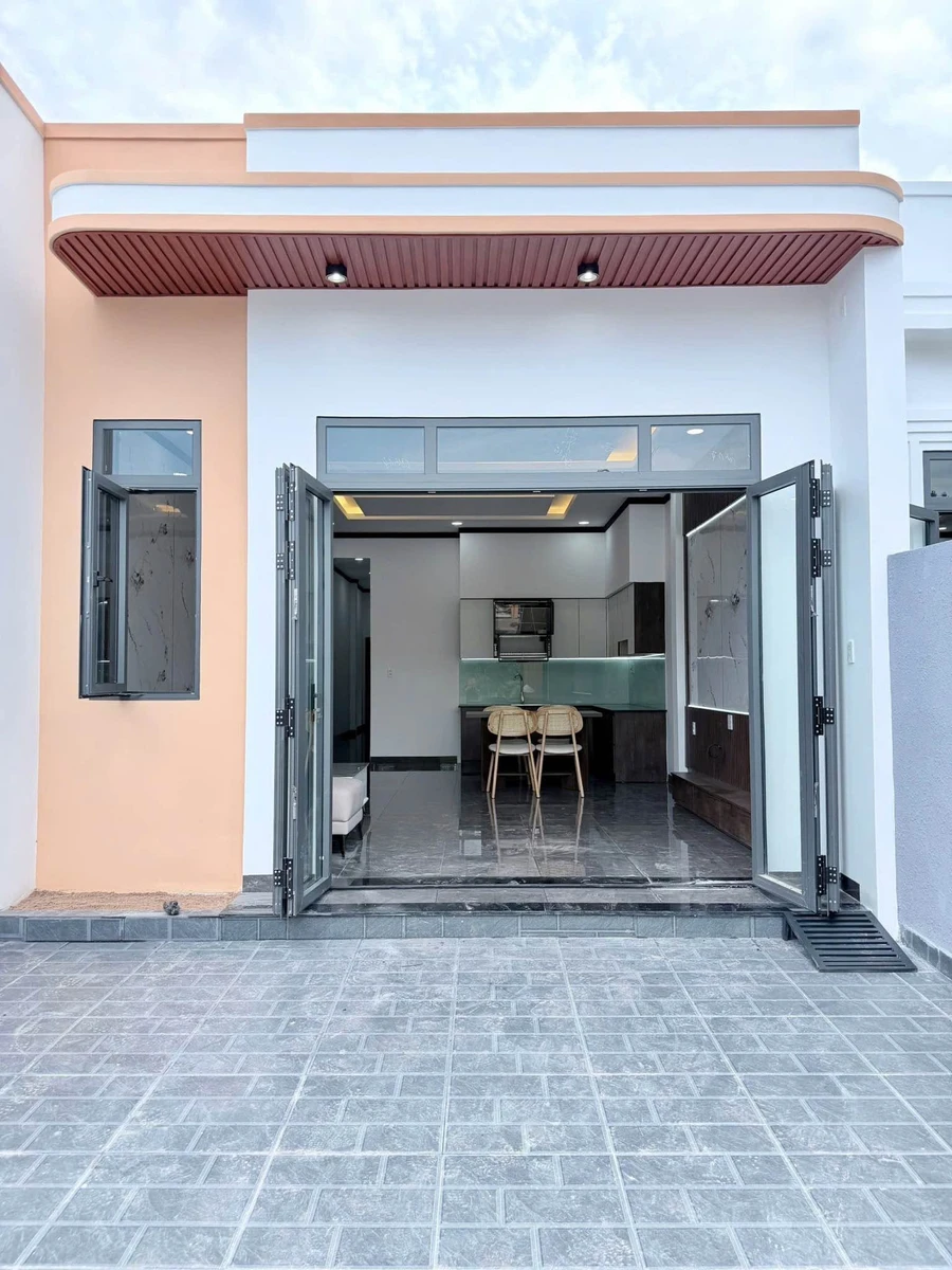 Bán nhà phố mặt tiền 5x20m Phường Long Khánh Đồng Nai - Ảnh 1