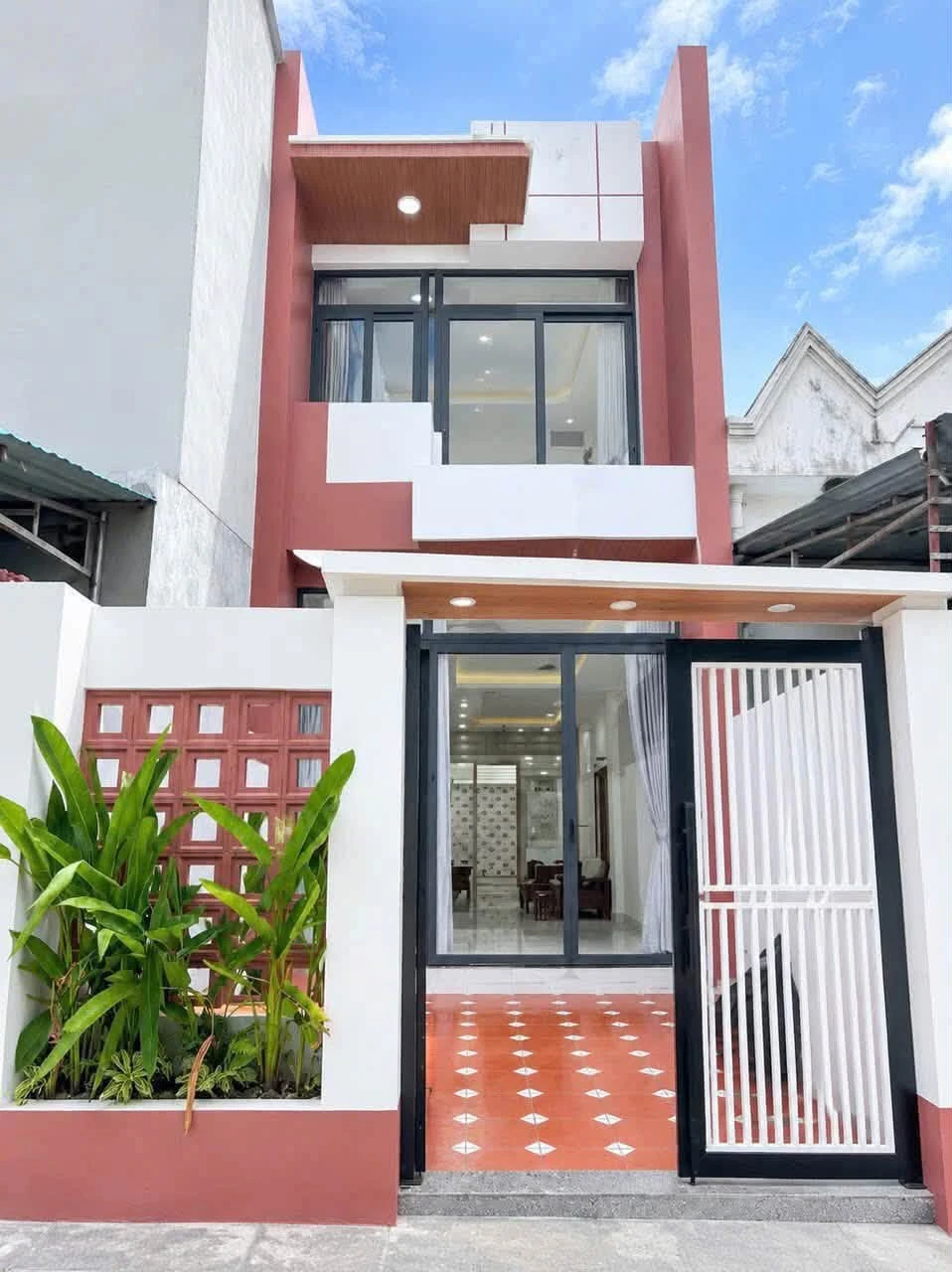 Bán nhà mới 2 tầng 63m² gần Dĩ An giá 3.9 tỷ - Ảnh 1