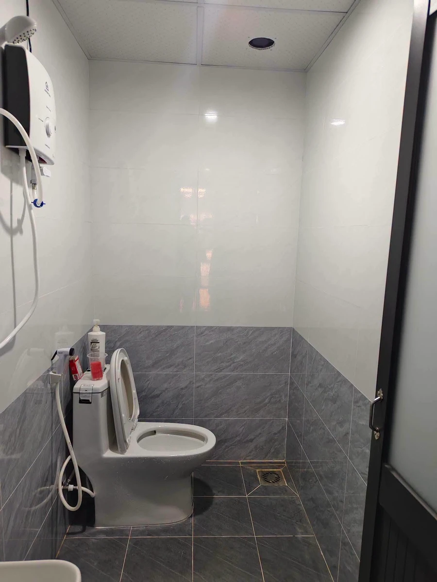 Cho thuê nhà mặt tiền 160m² Đường 138, Quận 9 - Ảnh 1