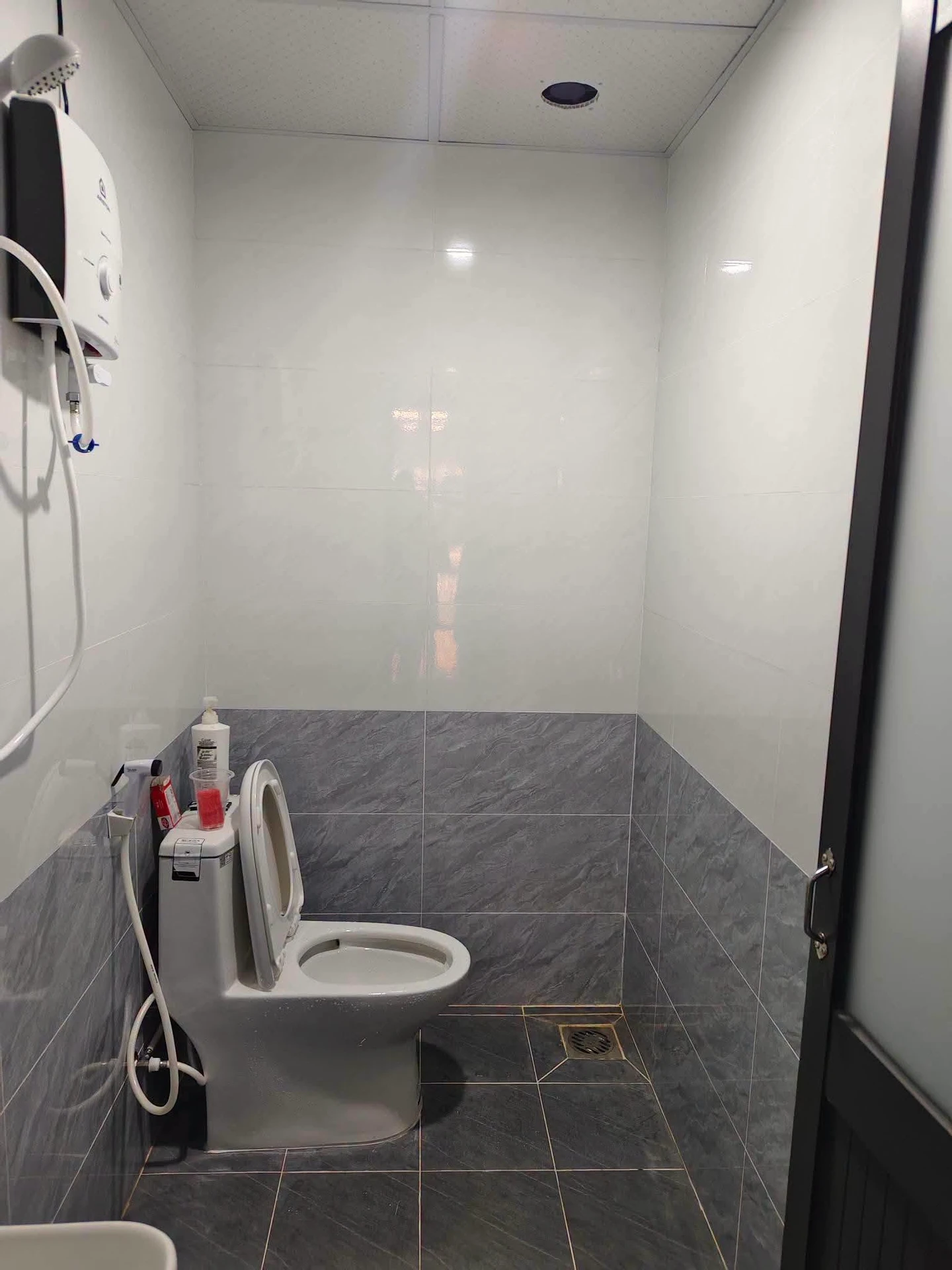 Cho thuê nhà mặt tiền 160m² Đường 138, Quận 9 - Ảnh 1