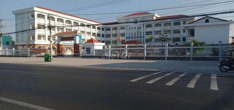 Bán nền đất 96m² KDC giáo viên Ô Môn