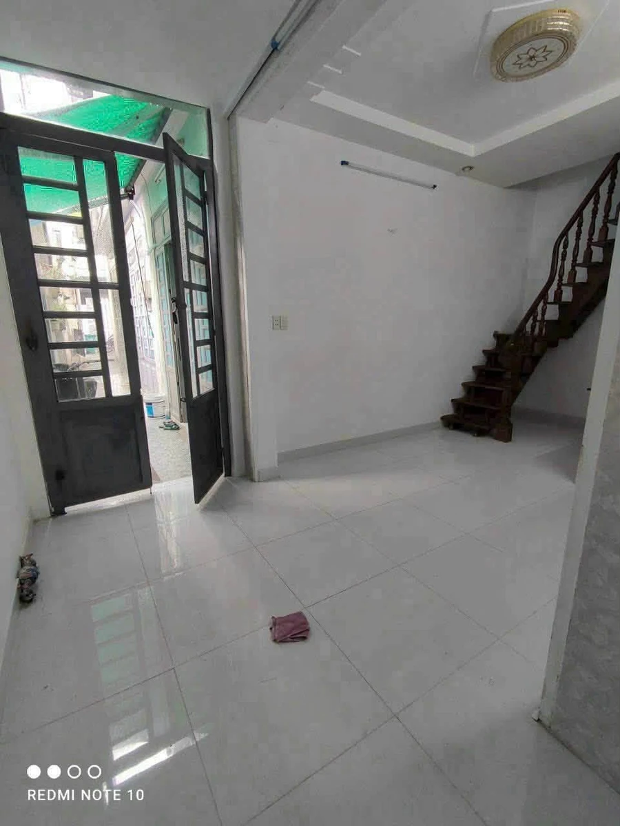 Bán nhà Quận 12, 28m², 1 PN, SHC 1 tỷ 300 triệu - Ảnh thu nhỏ 2