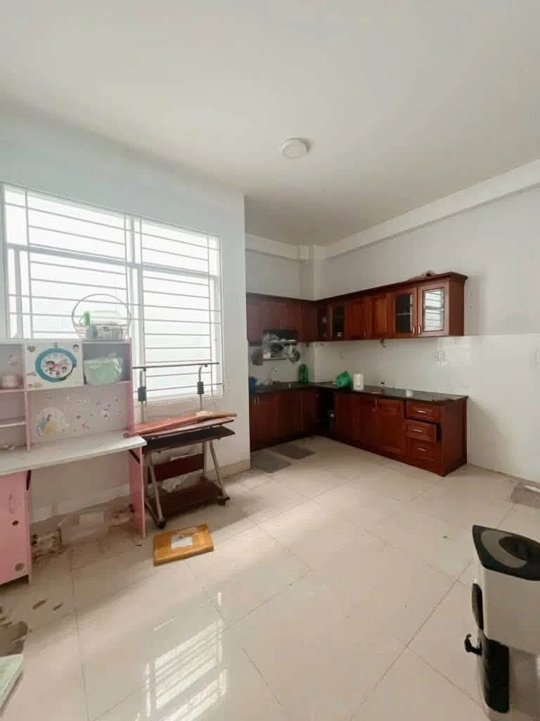 Bán nhà hẻm kinh doanh đường Trường Chinh, Tân Bình, 65m2, 4 tầng 5PN, hơn 11 tỷ - Ảnh thu nhỏ 4