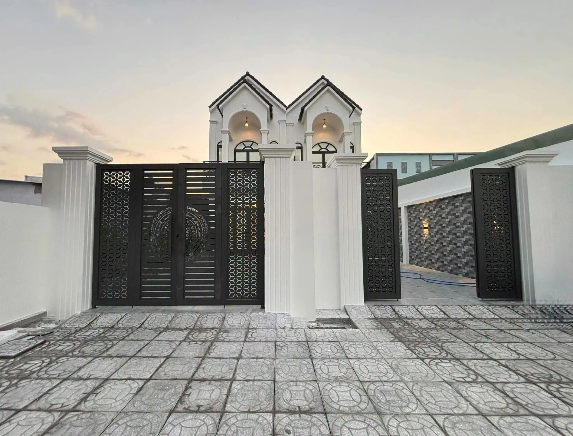 Bán nhà 2 tầng 3 phòng ngủ 166m2 Rạch Giá 3.2 tỷ - Ảnh 1