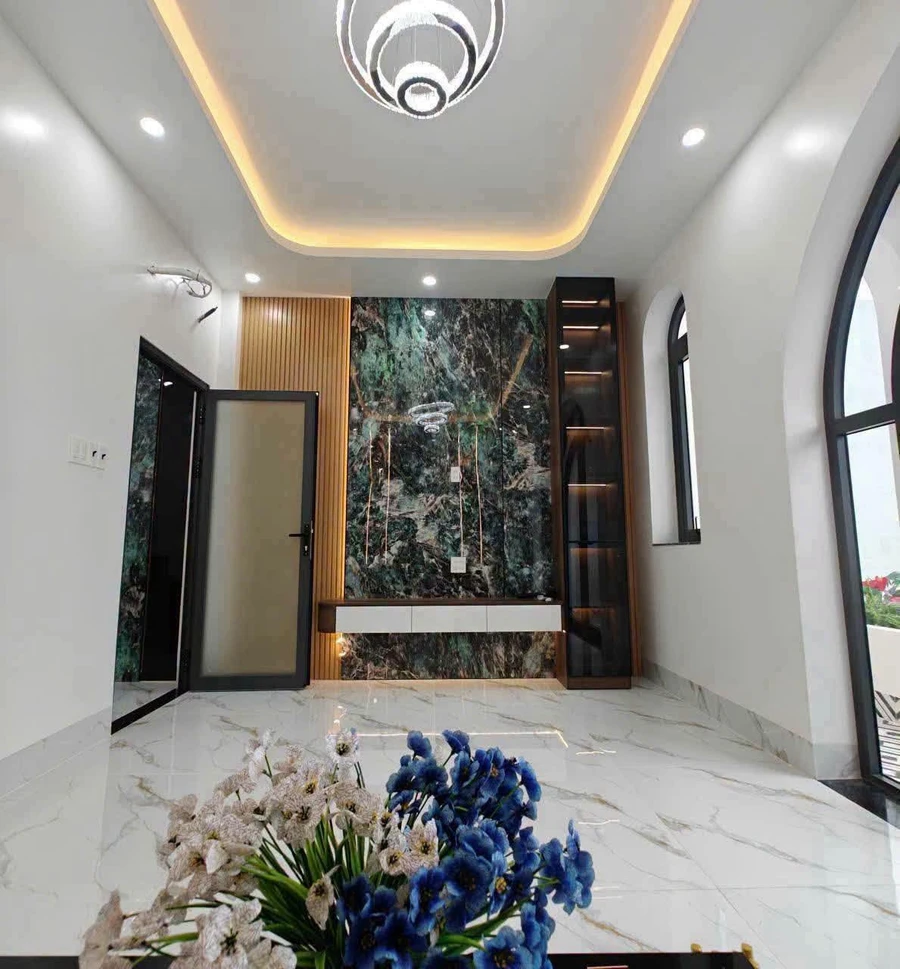 Bán nhà mặt tiền đường Văn Cao 5x25m, 4 phòng ngủ, full nội thất, khu lấn biển Rạch Giá - Ảnh thu nhỏ 4