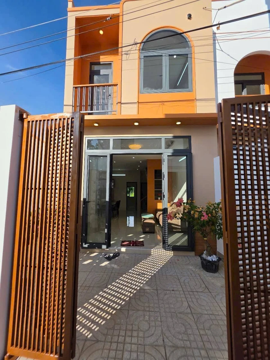 Nhà trệt lầu 3PN, 62m² Cái Răng, giá 1 tỷ 690 triệu - Ảnh thu nhỏ 2
