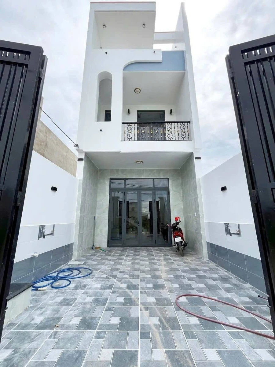 Bán nhà mới Đức Hòa, Long An, 3 phòng ngủ, 141m2, 2.95 tỷ - Ảnh thu nhỏ 2