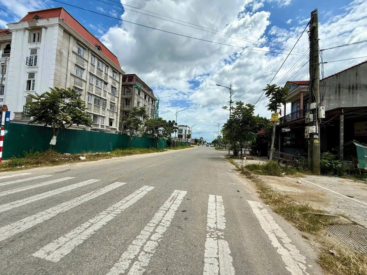 Bán đất mặt tiền Hoàng Quốc Việt 66.3m² có nhà kiên cố, Huế 2.75 tỷ - Ảnh thu nhỏ 3