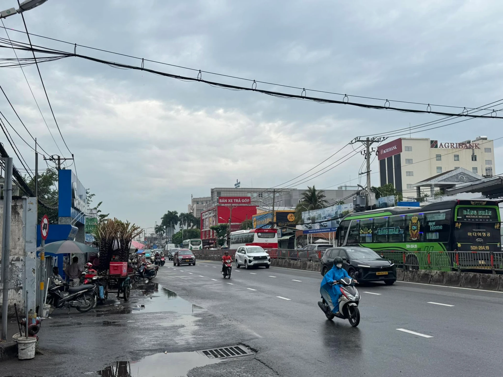 Bán mặt tiền Quốc Lộ 13 Thủ Đức 200m² 47 tỷ - Ảnh 1
